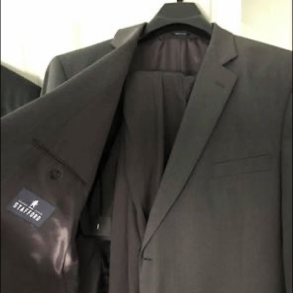 Stafford Gray Travel Suit and Pants